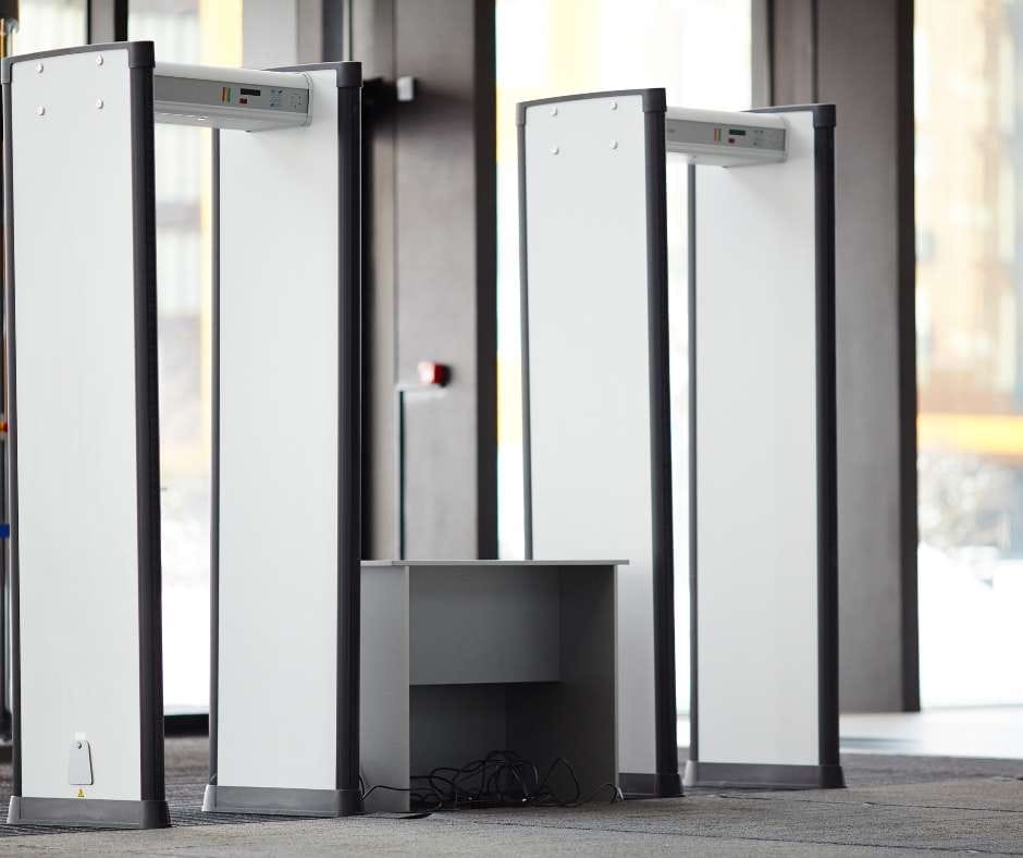 بوابات مرور الافراد والاشخاص الامنية